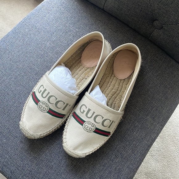 Gucci Shoes - Gucci espadrilles flats shoes GG authentic size 7 Espadrille GG LOGO GUCCI Box